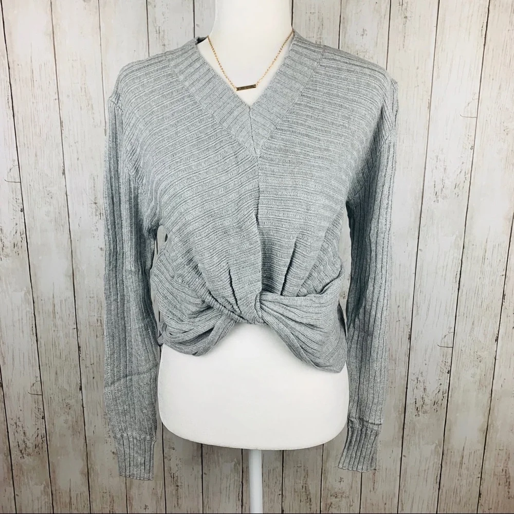 🔥HOT CHIC🔥Sexy V-Neck Twist Front Crop Sweater Gray M/L NWT - Picture 4 of 7
